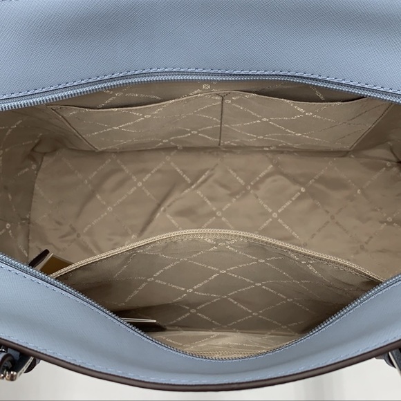 Michael Kors Gilly Large Drawstring Travel Tote NWT - Picture 12 of 16